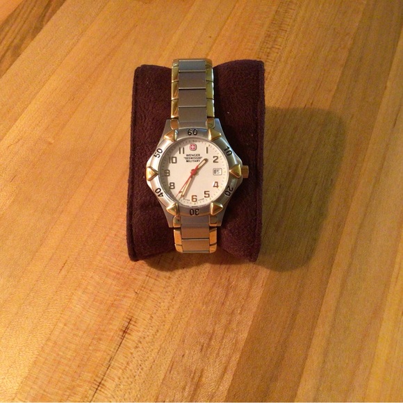 Vintage Wenger Swiss Military Watch - Picture 3 of 4